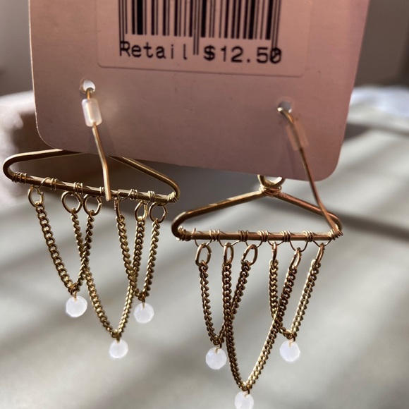 Clothing hanger earrings - Picture 8 of 8